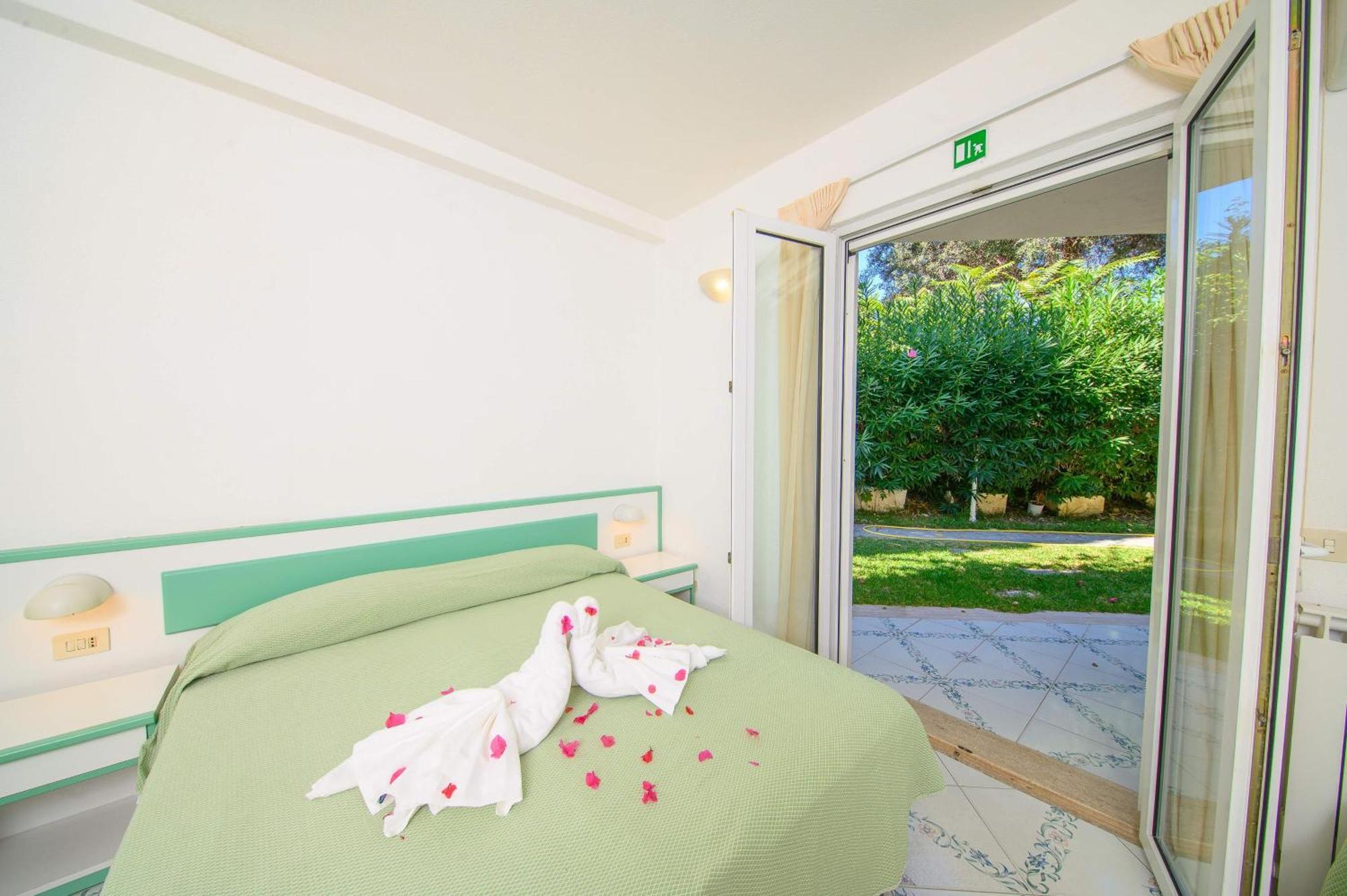 Av Club Terme Colella Hotel Forio di Ischia Eksteriør billede